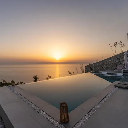 فيلة Lulu Lefkada